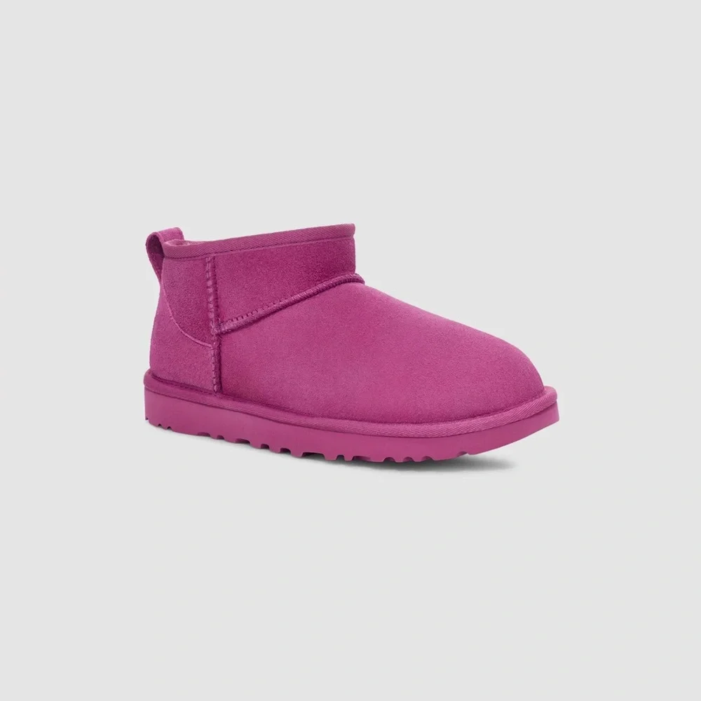 UGG | ✨NEW✨ Classic Ultra Mini in Mangosteen